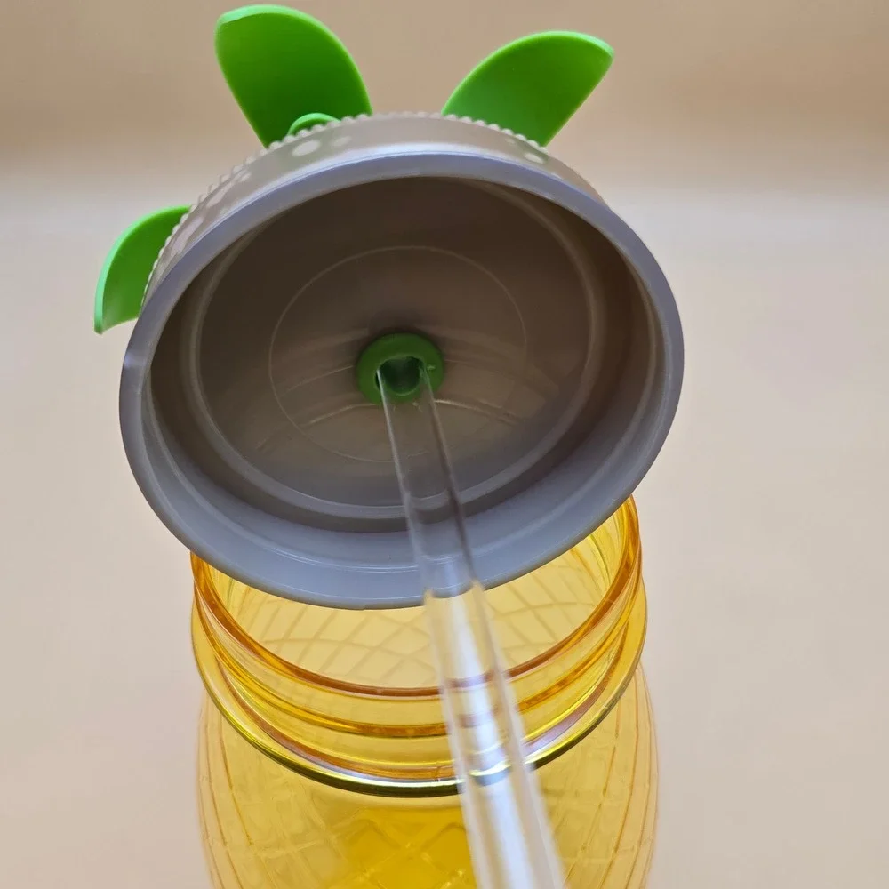Pineapple Shaped Tumbler Yellow Plastic Mason‎ Jar Cup with Straw & Green Leaves